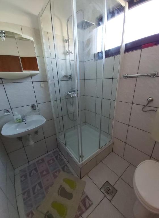 Apartmani Svitlana Sukošan Eksteriør bilde