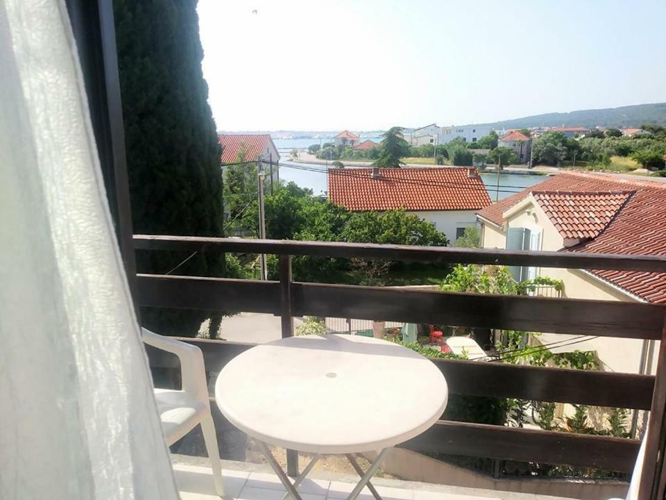 Apartmani Svitlana Sukošan Eksteriør bilde